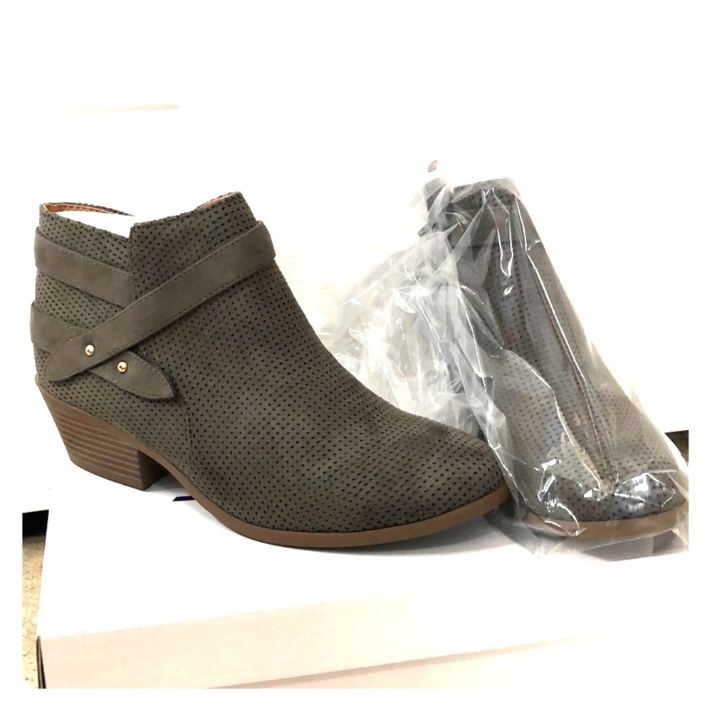 Grey bootie